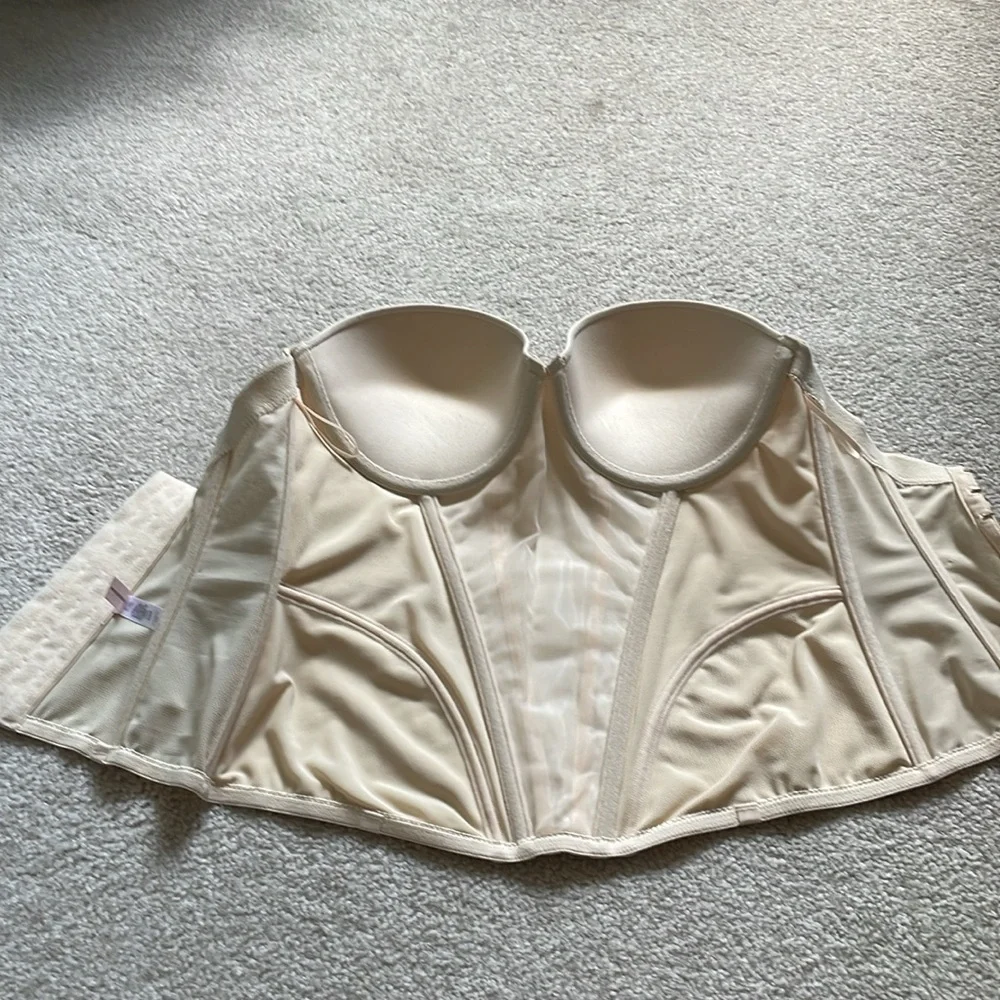 NEW Jezebel Caress Bustlier -Nude 34D - Picture 4 of 6